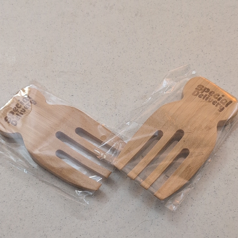 Bamboo Salad Hands - Natural Wood